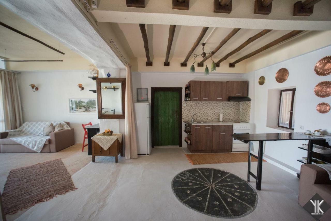 Komissa΄S Beach House อาเยีย เปลาเยีย ภายนอก รูปภาพ